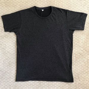 UNIQLO grey t-shirt